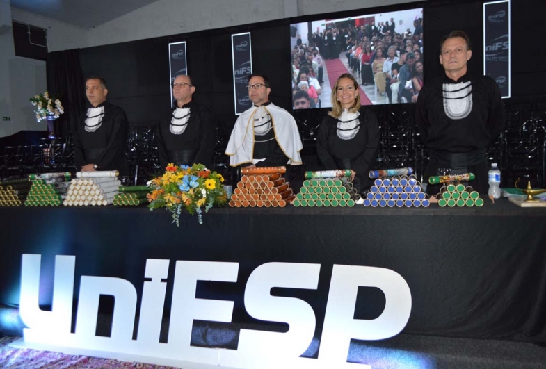 UniFSP diploma mais de 400 alunos em  cerimônia de colação de grau realizada em Avaré