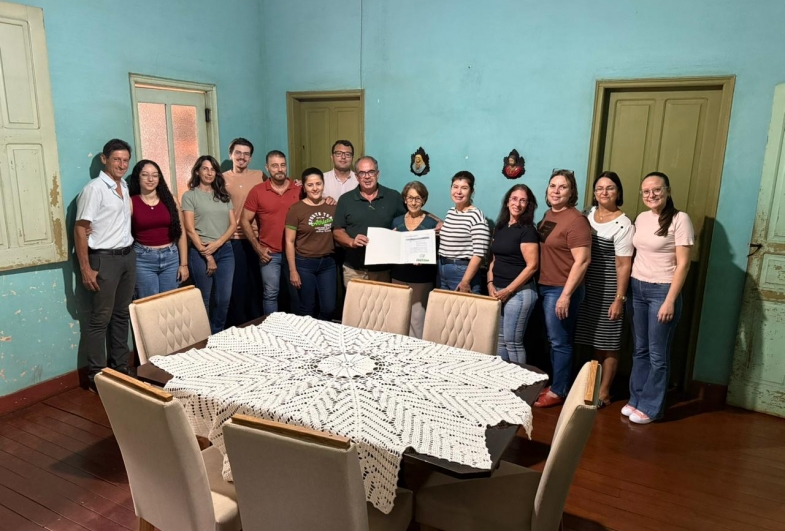 Professor Julinho tem nome eternizado em centro educacional