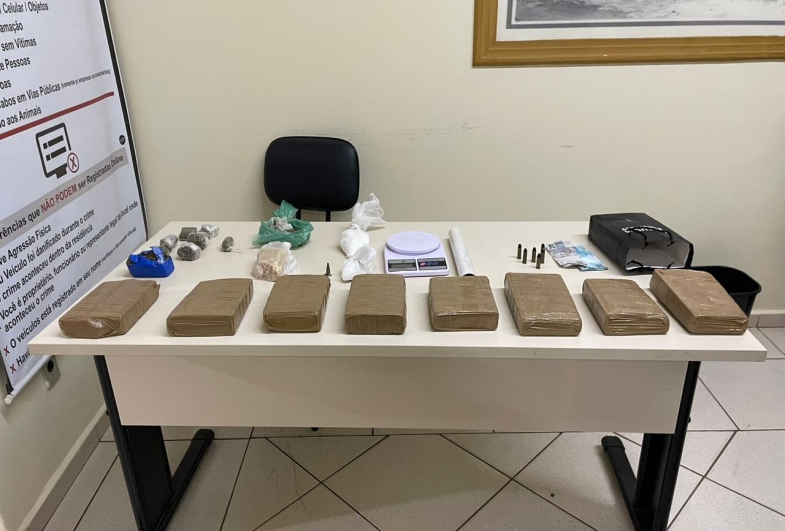 PM prende homem que guardava grande quantidade de drogas na sua casa em Avaré