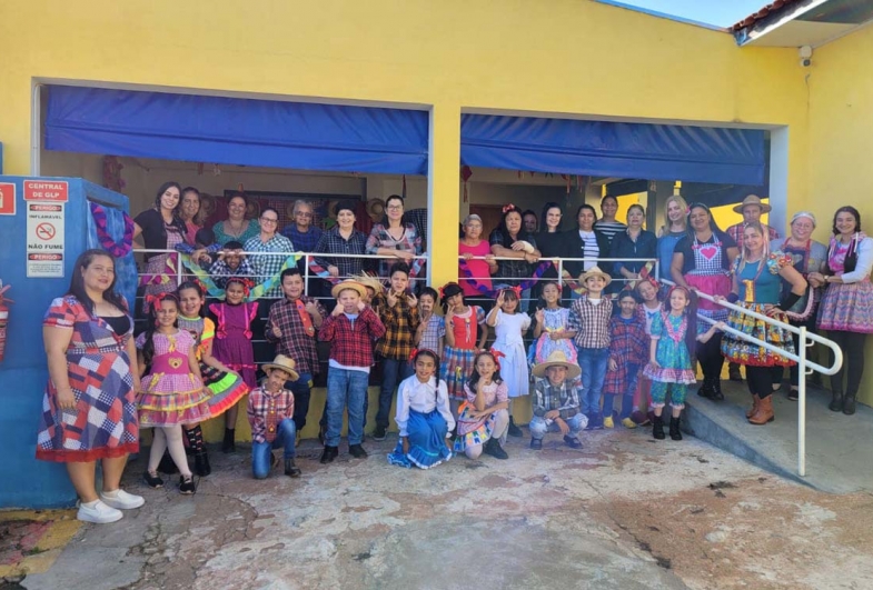 Projeto Espaço Vida de Sarutaiá celebra  tradição junina com animação para os alunos