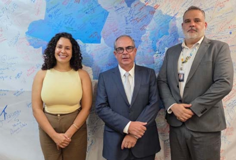 Marcão, Nayara Souza e Hugo Marques, do Ministério  da Gestão e da Inovação em Serviços Públicos