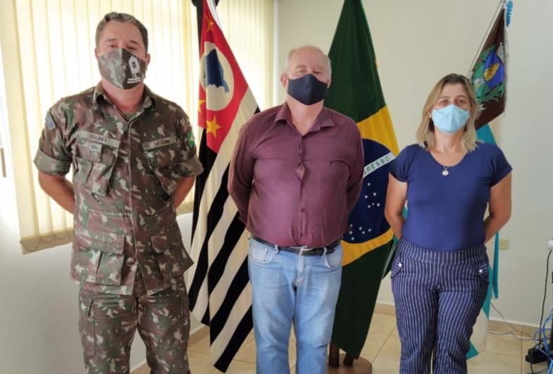 Delegado do Serviço Militar de Botucatu visita Taguaí