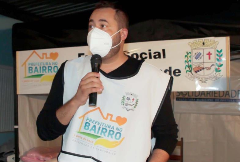 Primeira edição do projeto “Prefeitura no Bairro” leva mais de 70 funcionários ao Guaiuvira e Bortotti para atender moradores