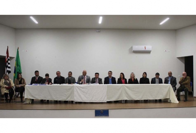 Entrega das medalhas do Aluno Bom de Nota destaca desempenho de estudantes em Fartura