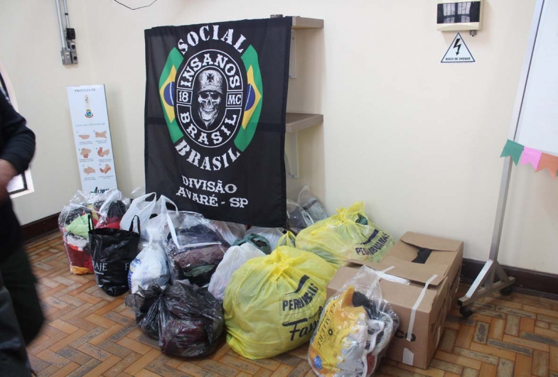 Solidariedade sobre duas rodas: Insanos MC entrega doações ao Fundo Social