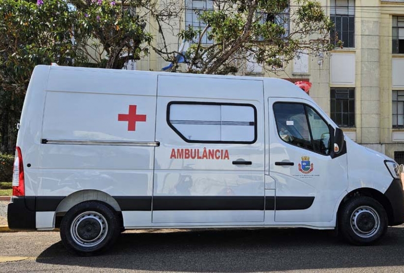 Governo Roberto Araujo adquire nova ambulância para a Saúde de Avaré