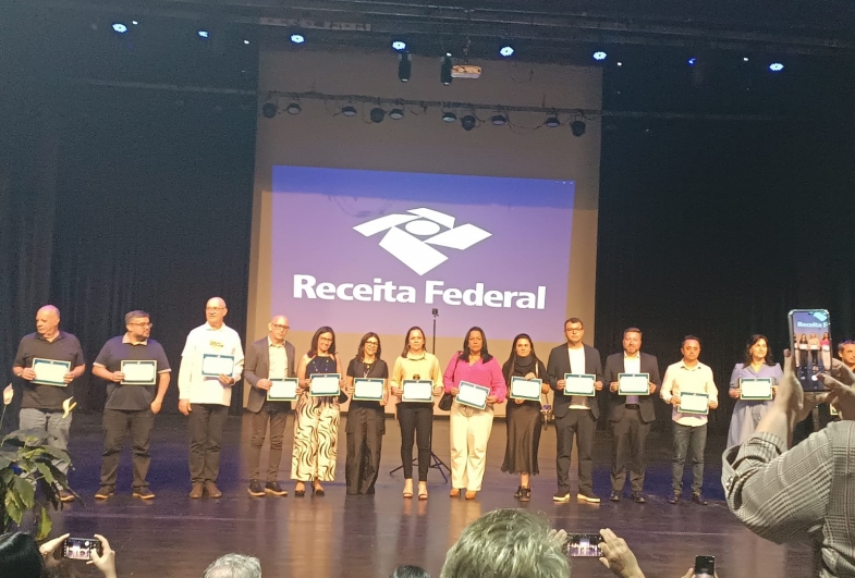 Fartura recebe 50 minicomputadores recuperados de TV Box apreendidos pela Receita Federal