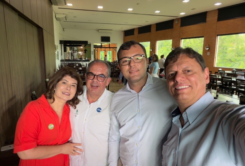 Primeira-dama Elisângela, prefeito Marcão, chefe  de gabinete Victor e governador Tarcísio