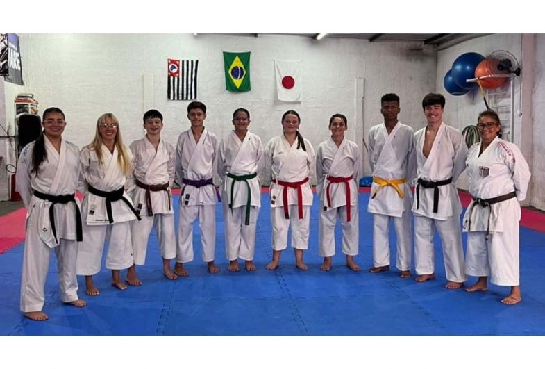 Atletas de Avaré disputam etapa do Campeonato Paulista de Karatê