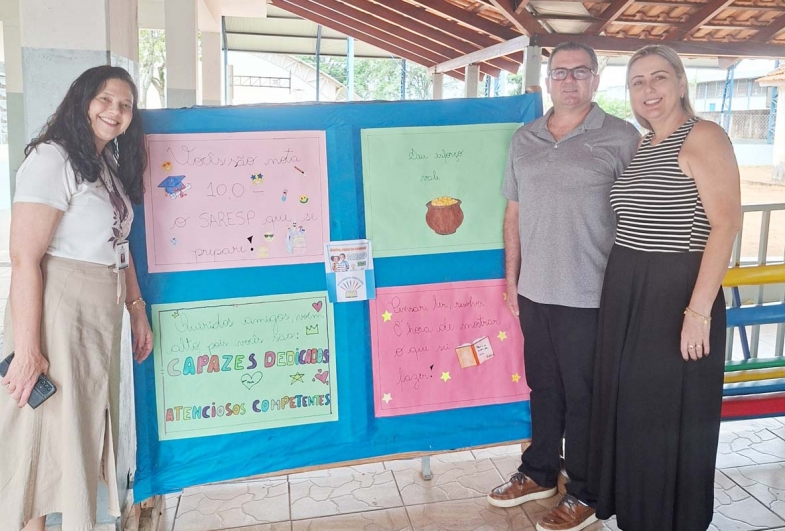 Supervisora da U.E. de Piraju, Maria Inês, coordenador  pedagógico Márcio, e diretora Carla