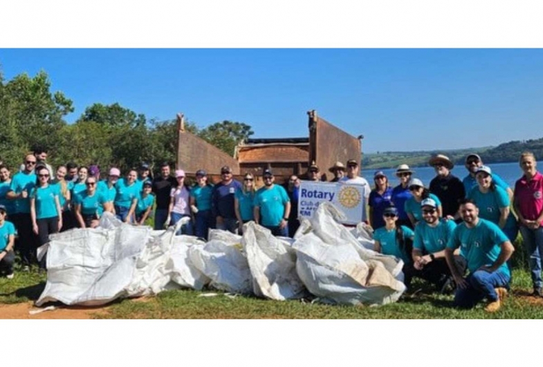 Mutirão de limpeza na Represa de Jurumirim marca o Dia Mundial da Água em Itaí