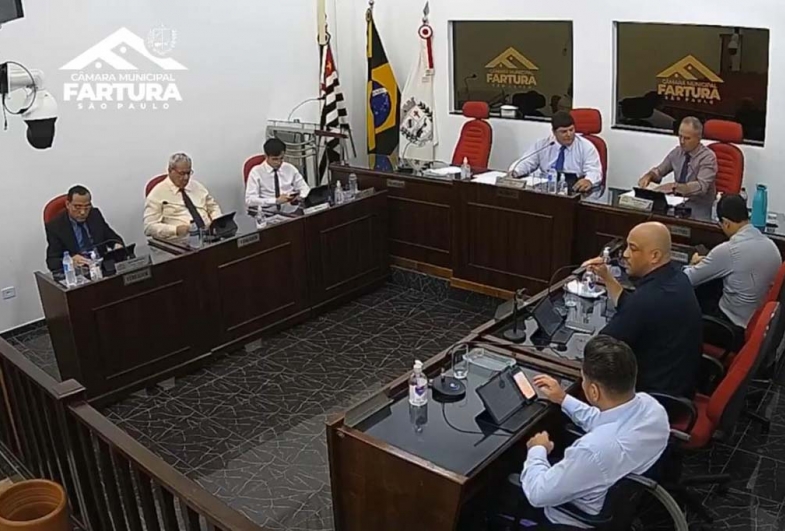 Câmara de Fartura aprova aumento dos subsídios de prefeito, vice, secretários e vereadores 