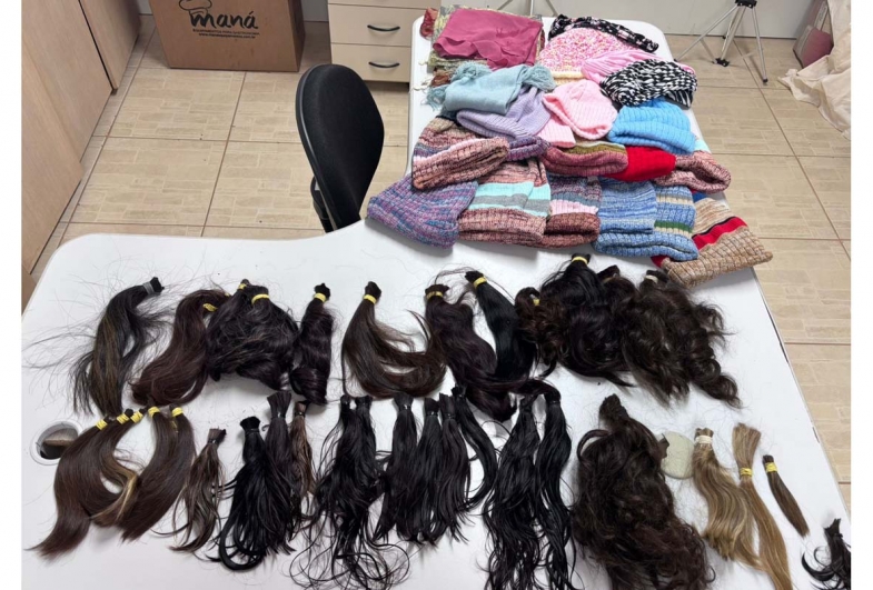 Doações de cabelos, toucas e lenços recebidas das participantes