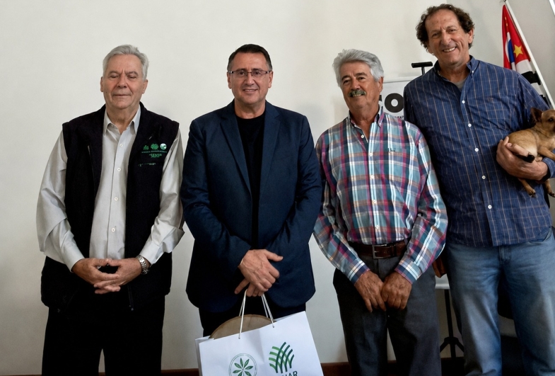 Prefeito Roberto Araujo anuncia lançamento do CEP Rural em evento na AREA