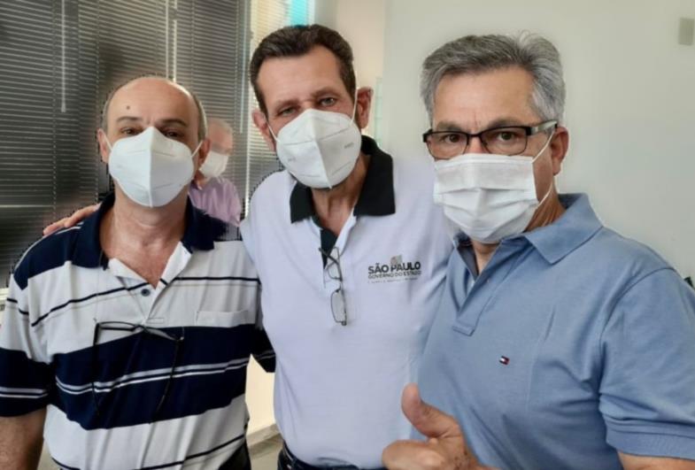 Prefeito Isnar protocola pedido de máquina para o secretário estadual de Meio Ambiente 