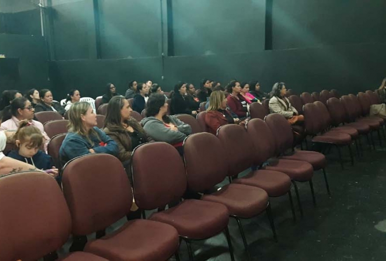 Inclusão é tema de palestra com Auxiliares de Desenvolvimento Infantil em Avaré