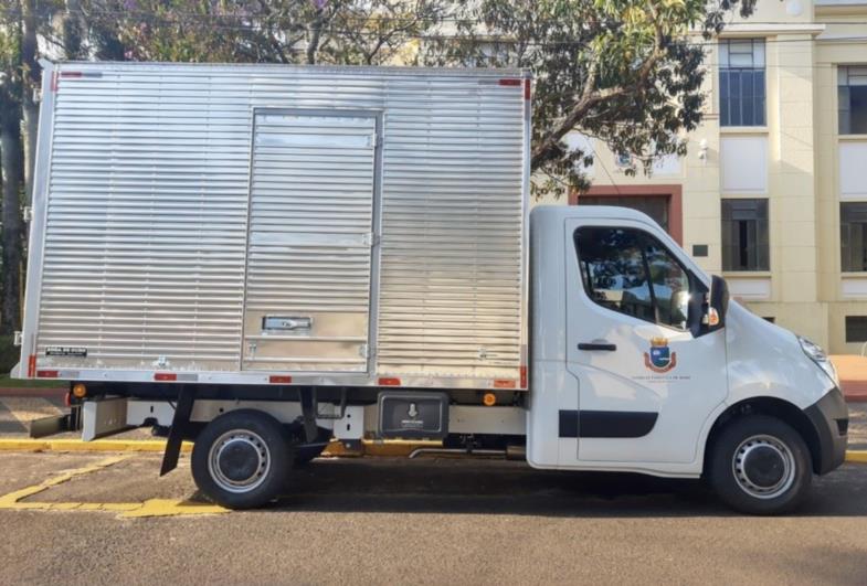 Educação adquire caminhão para uso do Almoxarifado em Avaré