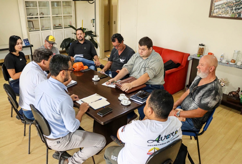 Reunião discute parceria para fomento de eventos no aeroporto de Avaré