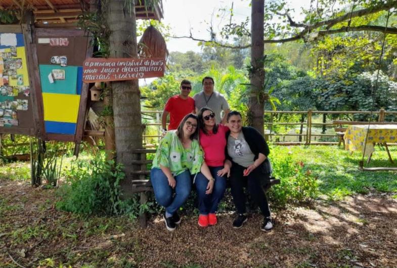 Integrantes do Projeto Recriar participam de visita ecoturística à Chácara Jatobá em Taguaí