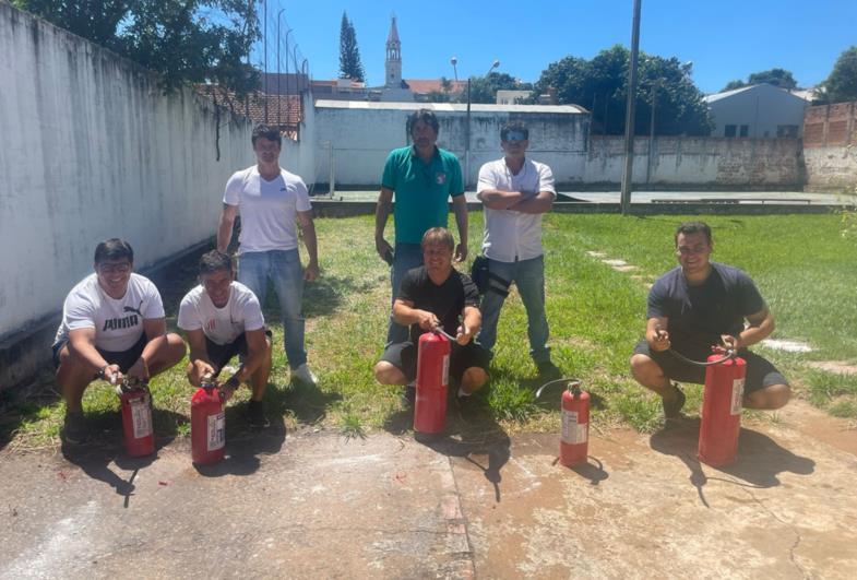 Colaboradores do Esporte se qualificam em Reciclagem de Brigada de Incêndio e Primeiros Socorros