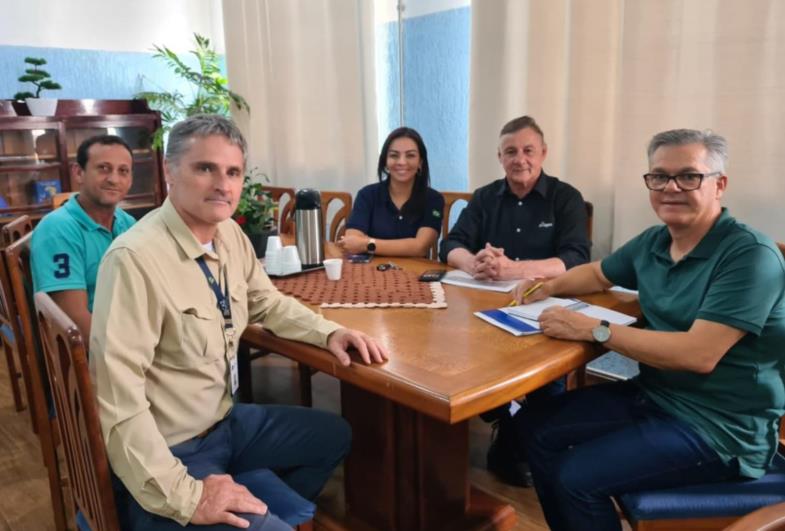 Prefeito Isnar recebe representantes da multinacional AVIAGEN 