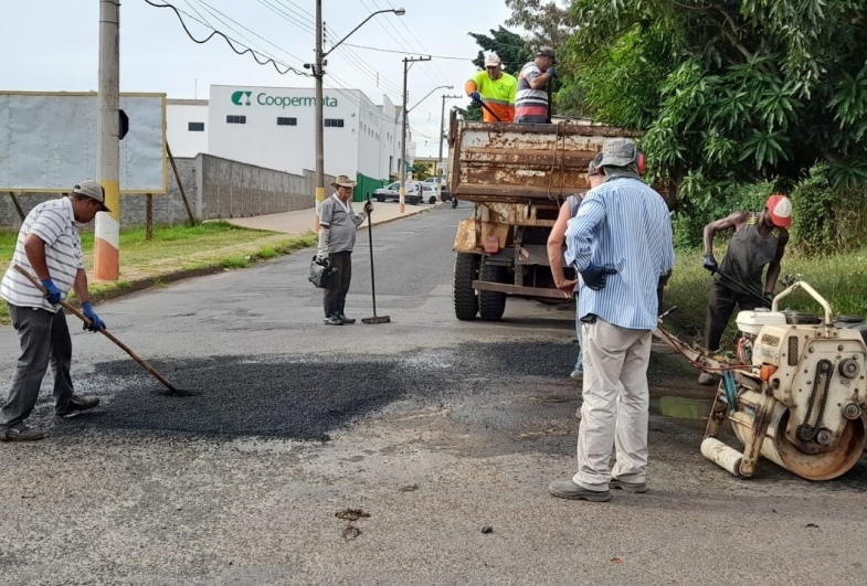 Bairros de Avaré recebem mais uma etapa da operação tapa-buraco