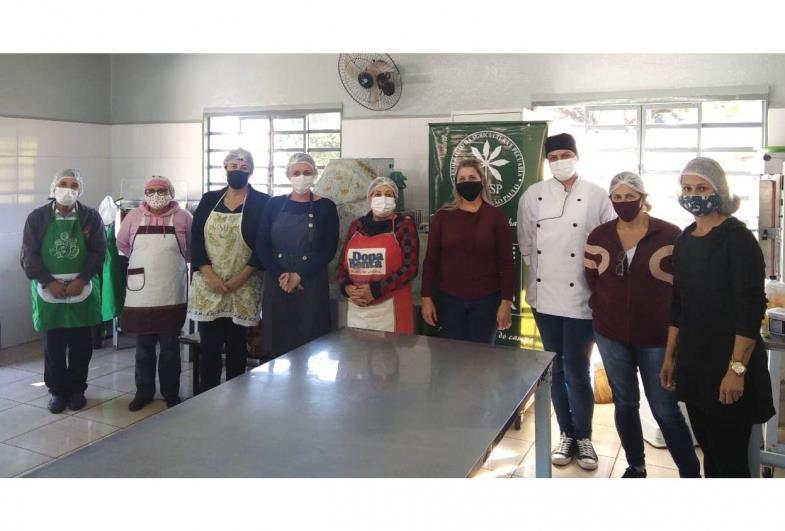 Sindicato Rural de Piraju e SENAR promovem curso de manipulação de alimentos em Timburi  