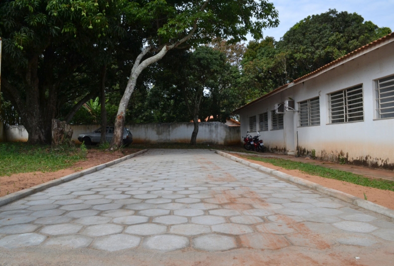 Ambulatório de DST/AIDS ganha calçamento