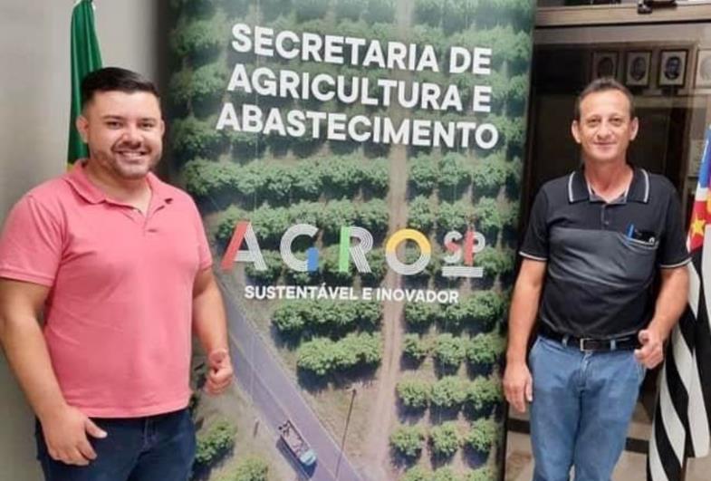 Vice-prefeito Sérgio Ferrazzi de Sarutaiá participa de reunião na Secretaria Estadual da Agricultura 