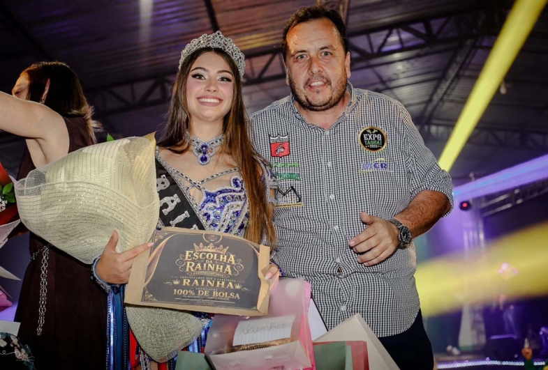 Rainha Mabily Bueno e José Guilherme da FIT