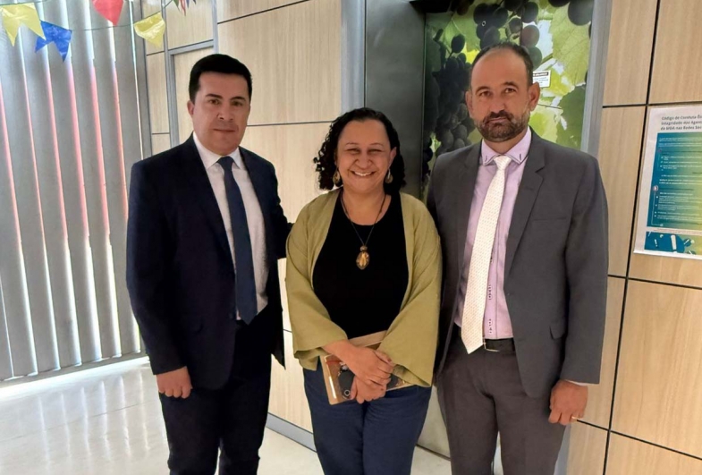 Prefeito Cristiano, Ana Terra e vice-prefeito Luciano