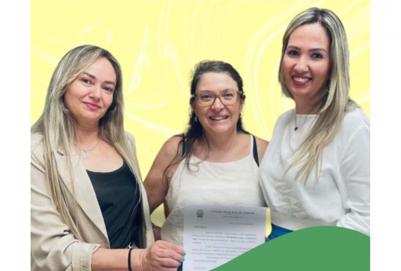 Vereadoras Conceição e Camila com a Carmem  assessora do deputado estadual Madalena