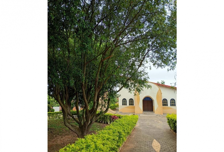 Prefeitura de Coronel Macedo realiza melhorias na praça  do Bairro São Bernardo