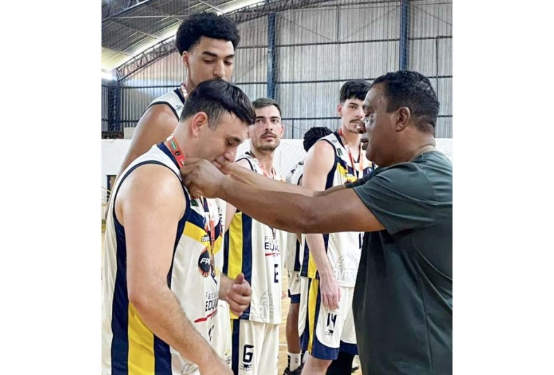 Secretário Bagaceira entrega as medalhas