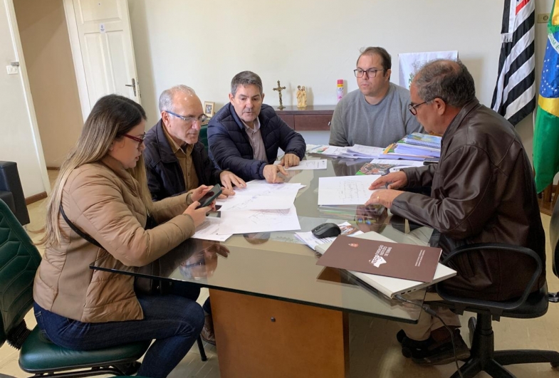 A reunião aconteceu no gabinete do prefeito Marcão do Haras