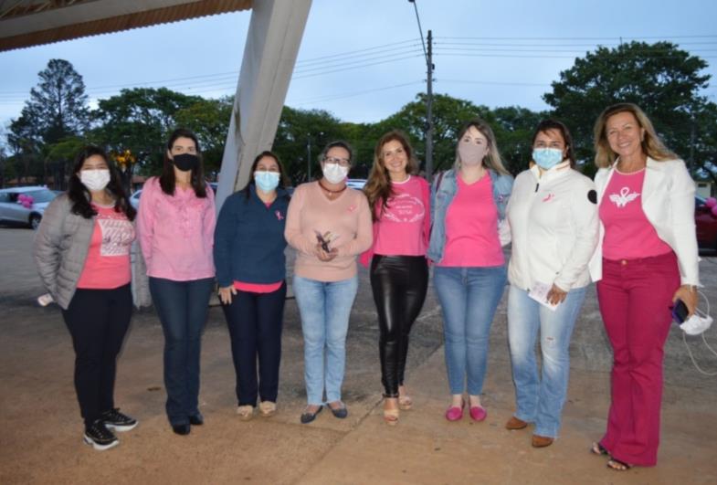 Show no Cristo Redentor encerra evento em alusão ao Outubro Rosa em Avaré