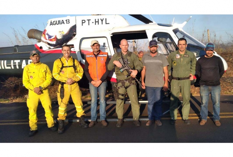 Tragédia ambiental: helicóptero águia e brigadistas lutam contra chamas em Timburi 