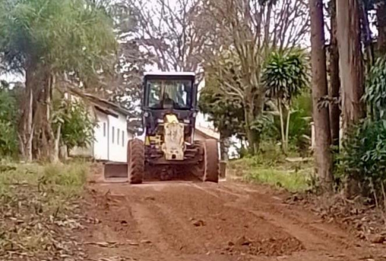 Prefeitura de Timburi intensifica recuperação das estradas rurais do município