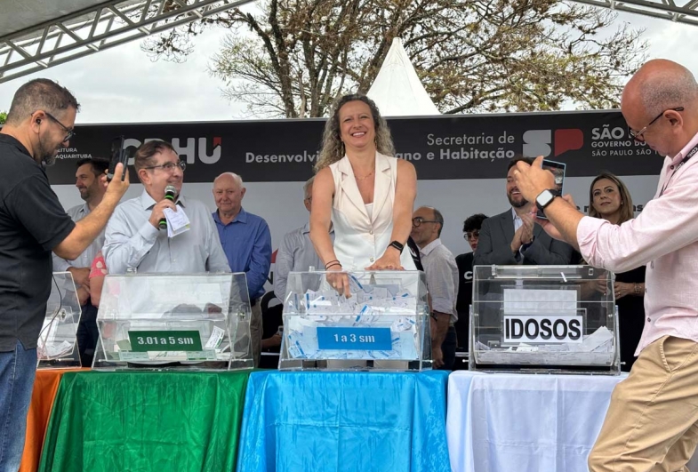 Diretora de Atendimento Habitacional, Ticiane D’Aloia