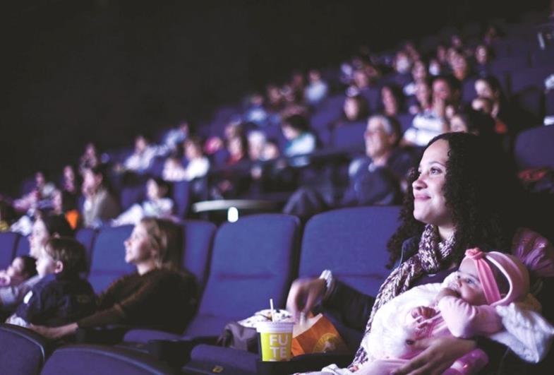 CineMaterna volta com sessões de cinema adaptadas para bebês no Iguatemi Esplanada