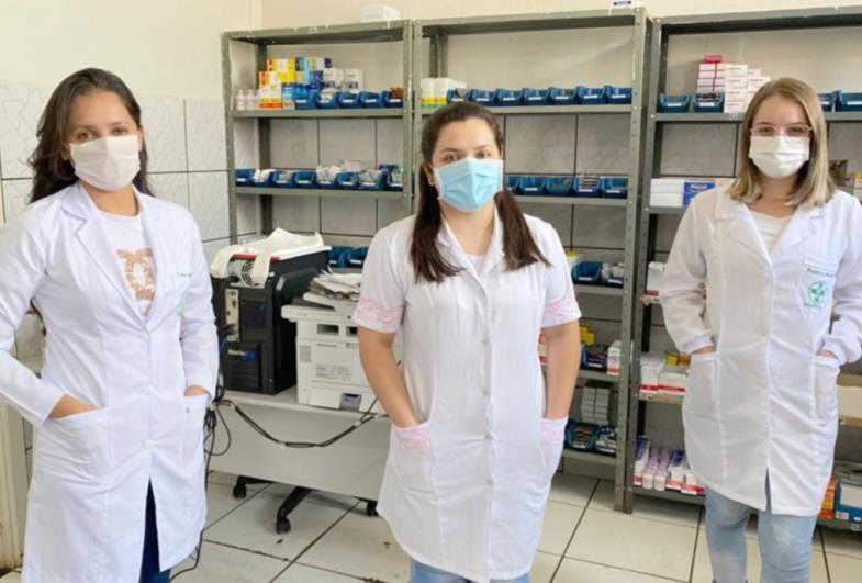 Nova farmacêutica é contratada pela prefeitura para organizar a farmácia do Centro de Saúde de Timburi
