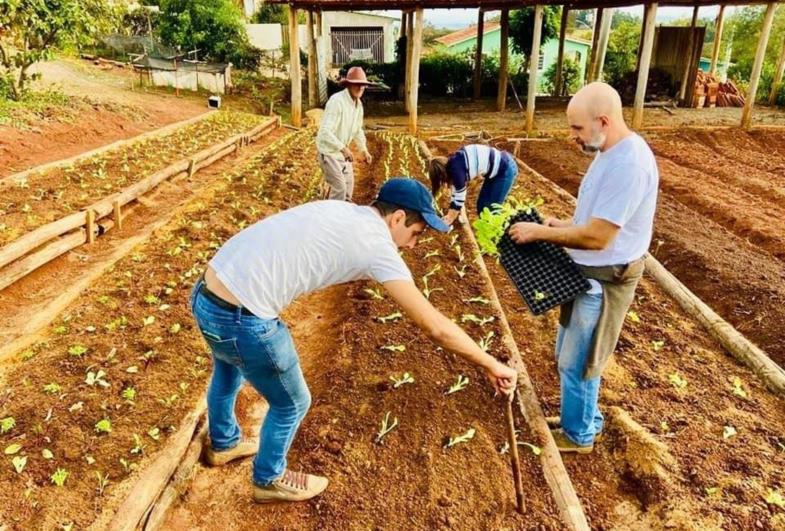 Timburi começa o projeto “Horta Comunitária dos Idosos” 