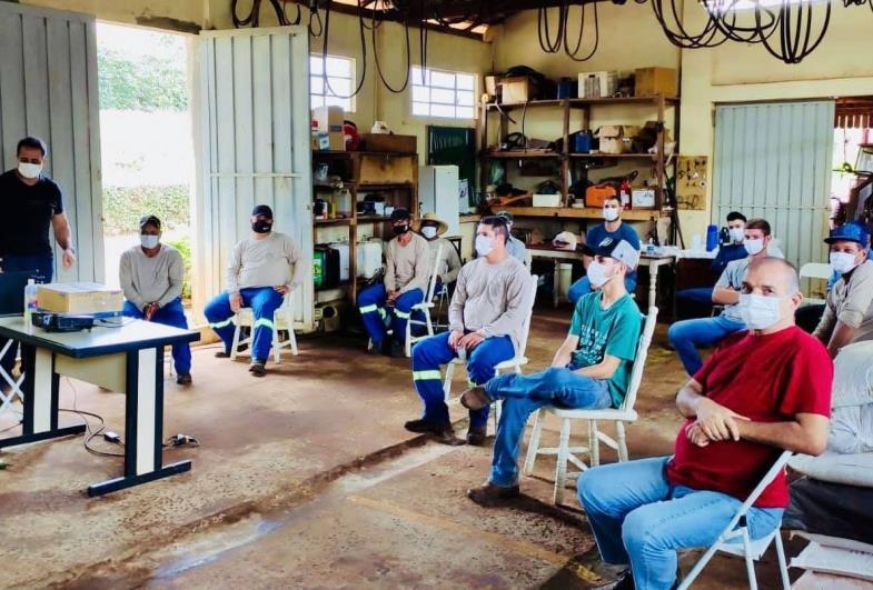 Prefeitura de Timburi promove curso de manejo e tratos culturais do café com aulas teóricas e práticas