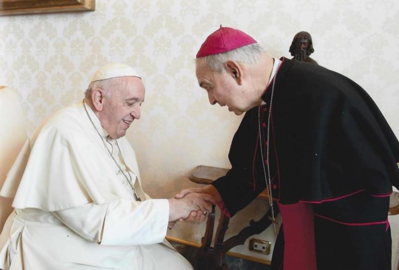 Dom Gorgônio se encontra com Papa Francisco na Itália 
