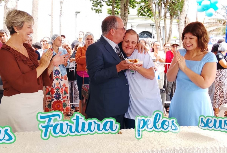 Prefeitura de Fartura comemora 135 anos com ato cívico marcado por emoção e participação popular