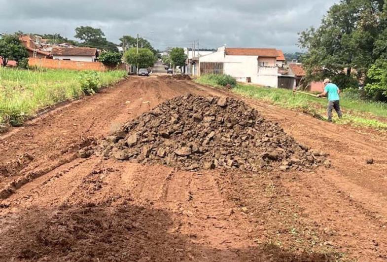 Vereadores agradecem Executivo por melhorias em via de   acesso aos bairros Jardim Primavera e Jardim dos Ypes