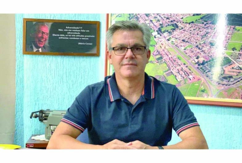 Prefeitura de Sarutaiá faz o pagamento de  dezembro do salário aos servidores municipais