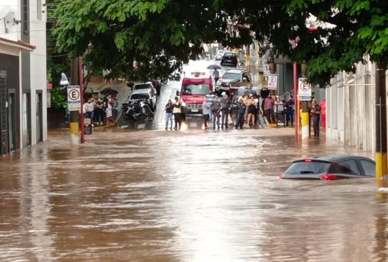 Avaré anuncia ações para sanar estragos das chuvas  