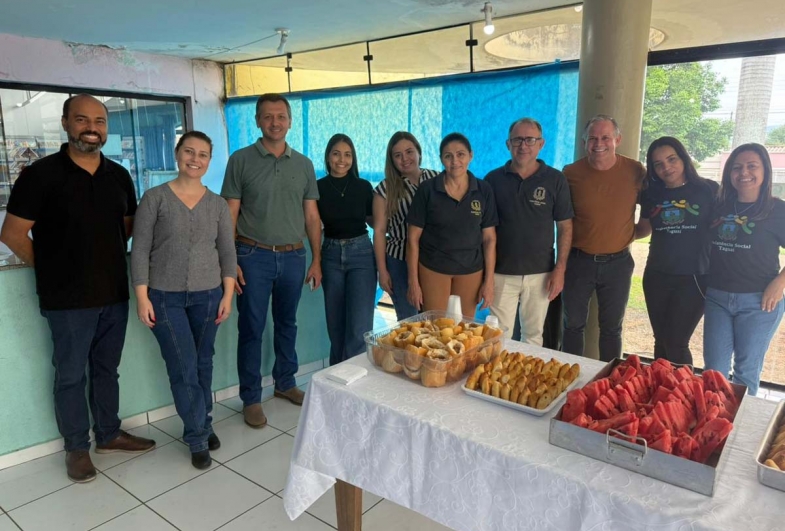 Fernando, Gisele, Rafael, Paloma, Joyce,  Rosa, Edivaldo, Edinho, Jennifer, Karen