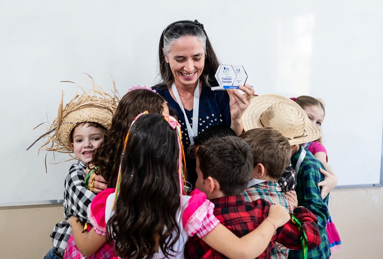 Instituto Rubens Meneghetti (IRM) reconhece alunos e professores de Itaí e Paranapanema